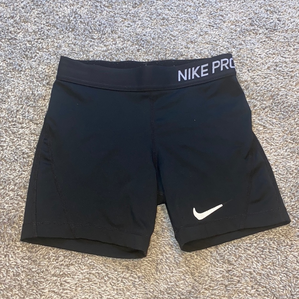 NIKE black Nike Pro athletic shorts